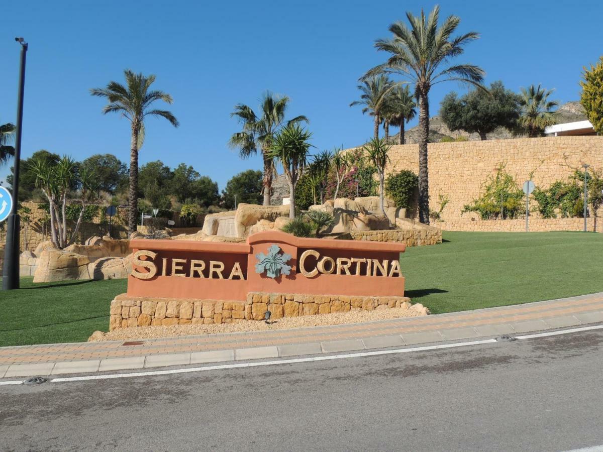 Sierra Cortina Resort Фінестрат Екстер'єр фото